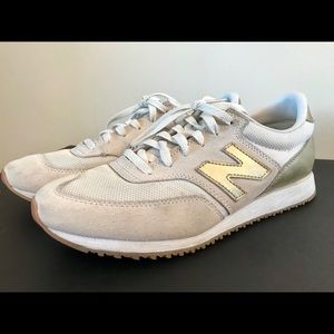 New Balance comfy white & gold sneakers
